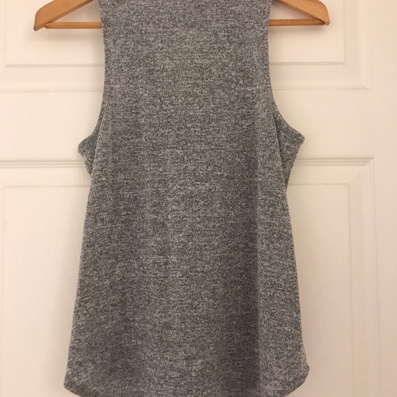 EXPRESS Sleeveless Grey Top - Picture 2 of 4